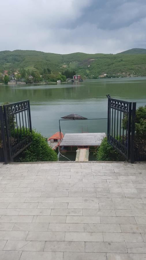 Lake House Novi Pazar Esterno foto